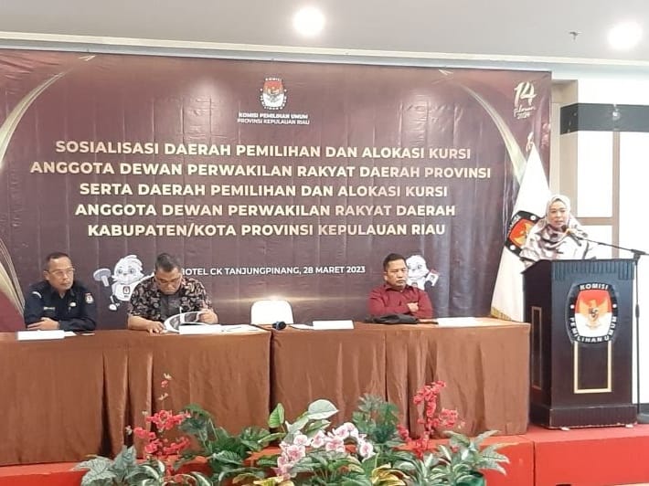 KPU Provinsi Kepri gelar acara sosialisasi dapil dan alokasi kursi anggota DPRD serta dapil dan alokasi kursi anggota DPRD kabupaten/kota dan DPRD Provinsi Kepri di CK Hotel Tanjungpinang, Selasa, 28 Maret 2023. Foto: ANTARA/Ogen