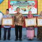 Penyerahan bantuan insentif bagi Guru dan Tenaga Kependidikan (GTK) SMA/SMK/SLB swasta se-Kota Batam, bertempat di Gedung Aula SMA Yos Sudarso Batam Centre. Foto: Diskominfo Kepri 