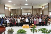 Acara Pemberian Bantuan Kepada Rukun Tetangga (RT), Rukun Warga (RW), Posyandu dan Badan Permusyawaratan Desa (BPD) se Kabupaten Lingga. Foto: Diskominfo Kepri 