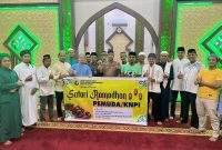 KNPI Kabupaten Karimun melaksanakan safari di hari ke-18 Ramadan 1444 Hijriah. Rombongan KNPI Kabupaten Karimun yang dipimpin langsung ketua Ganar Septiyadi beserta Sekretaris Aidil Adha, melaksanakan Safari Ramadhan ke Mushala Al-Barqah, Telaga Mas, Kelurahan Sungai Lakam Barat, Kecamatan Karimun, Minggu (9/4/2023). Foto: Istimewa 