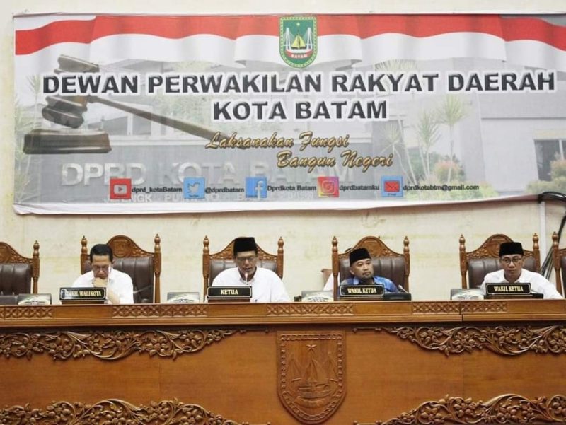 Wakil Wali Kota Batam, Amsakar Achmad pada Rapat Paripurna ke-11 Masa Persidangan II Tahun Sidang 2023 di Gedung DPRD Kota Batam, Rabu (12/4/2023). Foto: MC Batam
