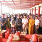 Wakil Wali Kota Batam Amsakar Achmad menghadiri pembagian sembako yang digelar Vihara Samudra Mentarau kepada masyarakat di Bulan Ramadan, Kamis (13/4/2023) siang. Foto: MC Batam 