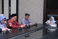 Rahma dalam pertemuan dengan Balai Besar Penjaminan Mutu Pendidikan Provinsi Kepri, Tim Google For Education, Balai Guru Penggerak, dan Dinas Pendidikan Kota Tanjungpinang, di kantor Wali Kota Tanjungpinang, Kamis (13/4). Foto: Diskominfo Tanjungpinang
