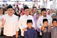 Gubernur Kepulauan Riau H. Ansar Ahmad menghadiri kegiatan Ramadhan Fair yang diselenggarakan Majelis Pengurus Daerah ICMI Kota Batam di Auditorium Mega Mall Batam, Sabtu (15/4). Foto: Diskominfo Kepri 