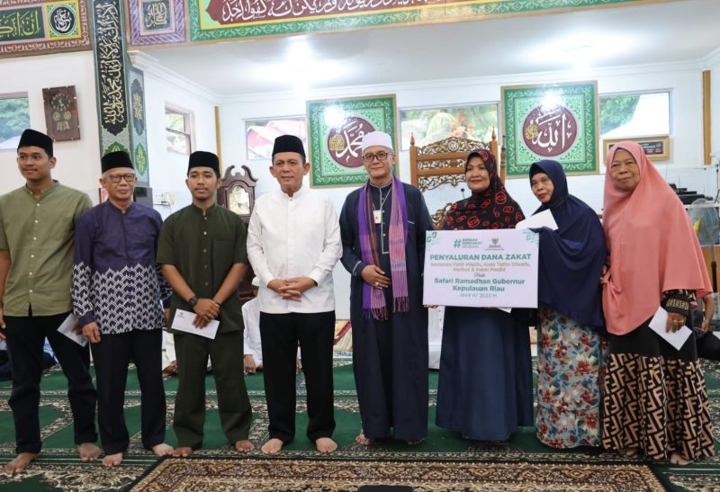 Safari Ramadhan Gubernur Ansar di Masjid Al-Mukminin Km.3, Tanjungpinang. Foto: Diskominfo Kepri 