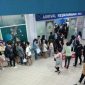Antrian pendaftaran IMEI di Pelabuhan Internasional Batam Center. Foto: Sentralnews