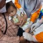 Pemerintah Indonesia terus mengejar cakupan imunisasi dasar untuk melindungi anak-anak Indonesia dari berbagai penyakit yang dapat dicegah dengan Imunisasi, terutama adanya Kejadian Luar Biasa (KLB) campak dan polio yang terjadi. Foto: Kemenkes 
