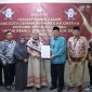 Ria Saptarika saat mendaftar di KPU Kepri. Foto: Istimewa 