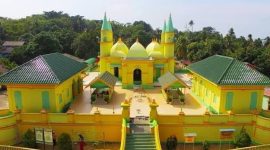 Masjid Raya Sultan Riau Penyengat. Foto: Istimewa 