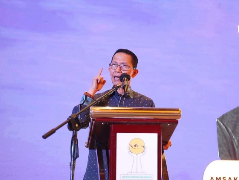 Wakil Wali Kota Batam, Amsakar Achmad saat menjadi narasumber dalam Kegiatan Indonesia Young Preneur Business Forum 2023, di Ballroom Best Western Premium Hotel, Jumat (12/5/2023). Foto: MC Batam 