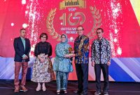 Jajaran Direksi bank bjb kembali menorehkan prestasi. Kali ini, Direktur Keuangan bank bjb Nia Kania serta Direktur Konsumer & Ritel bank bjb Suartini menjadi bagian dari 100 Wanita Berpengaruh di Industri Keuangan Indonesia versi Majalah Infobank. Foto: bank bjb untuk INIKEPRI.COM 