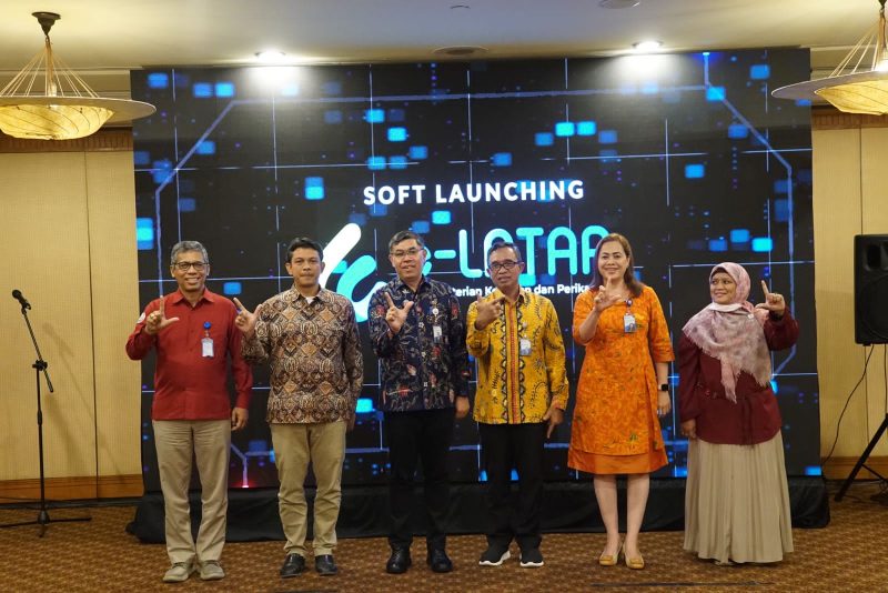 Peluncuran aplikasi e-Latar oleh Kepala BRSDM I Nyoman Radiarta. Foto: KKP