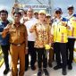 Anggota DPR RI, Cen Sui Lan (tengah) saat meresmikan jembatan gantung Kerandin-Pekaka. Foto: Diskominfo Lingga