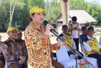 Cen sui lan Resmikan jembatan gantung kabupaten Lingga. Foto: sinarkepri