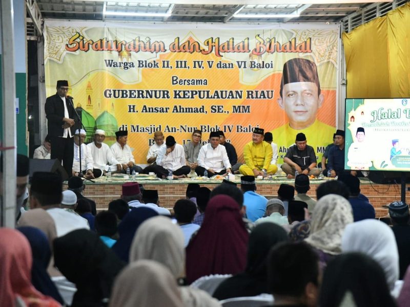 Gubernur Ansar silaturahmi ke Masjid An Nur Blok 4 Baloi Lubuk Baja Kota Batam. Foto: Diskominfo Kepri 