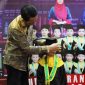 Wakil Wali Kota Batam, Amsakar Achmad hadir secara langsung pada acara pelepasan dan perpisahan siswa siswi Pos PAUD Tiban Indah IV Tahun Ajaran 2022-2023. Foto: MC Batam 