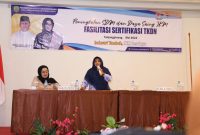 Wali Kota Tanjungpinang Rahma saat meninjau pelatihan TKDN di Hotel CK Tanjungpinang, Selasa (23/05). Foto: Diskominfo Tanjungpinang 