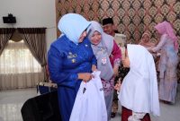 Wali Kota Tanjungpinang Rahma menegaskan kembali bahwa pemerintah kota Tanjungpinang masih, dan akan tetap melaksanakan program pengadaan baju seragam gratis untuk peserta didik baru di tingkat SD dan SMP.  Foto: Diskominfo Tanjungpinang 