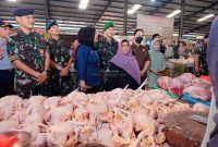 Wali Kota Tanjungpinang Hj Rahma saat meninjau pasar beberapa waktu yang lalu. Foto: Diskominfo Tanjungpinang 