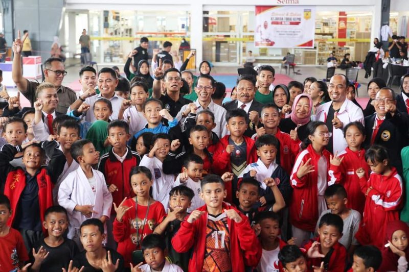 Sebanyak 700 atlet ikut dalam Kejuaraan Daerah (Kejurda) Federasi Olahraga Karate-Do Indonesia (Forki) Kepri Open dan Festival Tahun 2023 yang digelar di Mall Botania 2. Foto: MC Batam 