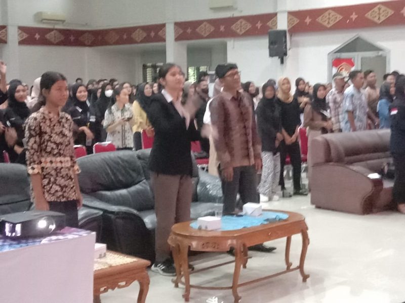 Kegiatan Millenial Wak Digital, Public Speaking dan Business Class yang diikuti oleh puluhan pemuda-pemudi, di aula edung PKK Senggarang, Kota Tanjungpinang, Sabtu (27/5/2023). Foto: Diskominfo Tanjungpinang
