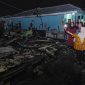 Wali Kota Tanjungpinang, Hj. Rahma, S.IP.,M.M, meninjau lokasi kebakaran. Foto: Diskominfo Tanjungpinang 