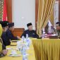 Gubernur Ansar diskusi bersama Jajaran Pengurus Lembaga Adat Melayu Provinsi Kepri di Gedung Daerah Provinsi Kepulauan Riau, Tanjungpinang. Foto: Diskominfo Kepri 