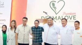 Dermalove menggelar acara Beauty Bash 2023 di Atrium Timur Mega Mall Batam Center. Acara ini dibuka oleh Wakil Wali Kota Batam Amsakar Achmad. Foto: Istimewa 