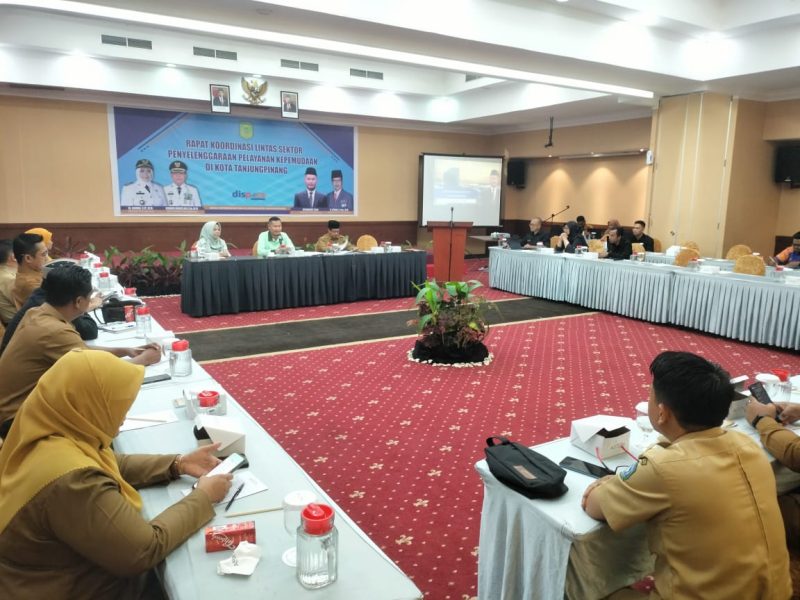 Dinas Pemuda dan Olahraga Kota Tanjungpinang, menggelar rapat tim koordinasi lintas sektor tentang penyelenggaraan pelayanan kepemudaan di Kota Tanjungpinang, Selasa (6/6/2023) di Hotel Aston Tanjungpinang. Foto: Diskominfo Tanjungpinang
