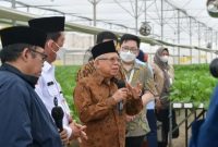 Wakil Presiden Ma’ruf Amin memberikan keterangan pers kepada wartawan di Batam, Kepulauan Riau, Rabu (7/6/2023). Foto: ANTARA/HO-BPMI Setwapres.