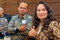 Cen Sui Lan Anggota DPR RI Fraksi Golkar Dapil Kepri bersama Iwan Supriyanto Dirjen Perumahan dan Hedy Rahardian Dirjen Bina Marga usai Raker Komisi V DPR RI dengan Menteri PUPR Basuki Hadi Mulyono. Foto: suaraserumpun.com