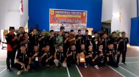 Pengurus Forum Komunikasi (Forkom) Sragen - Batam resmi dikukuhkan Ki Lurah Punggowo Soerya Respationo melalui Ki Carik Sulistyana dan disaksikan secara langsung Ketua Umum Forkom warga se-Jawa Tengah di Kota Batam, Nuryanto di Aula Gedung Olahraga Sei Jodoh, pada Minggu (11/6/2023) siang. Foto:INIKEPRI.COM 