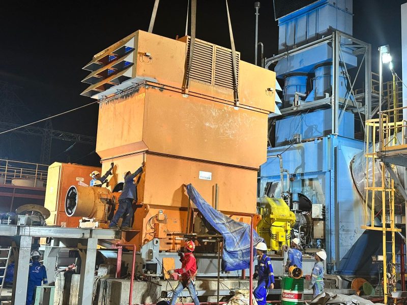 PT PLN Batam bergerak cepat melakukan pemulihan gangguan listrik akibat kebocoran pipa super heater pada Pembangkit Listrik Tenaga Uap (PLTU) Tanjung Kasam unit 1 yang terjadi pada Senin sore (12/6). Foto: PLN Batam untuk INIKEPRI.COM 