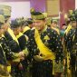 Gubernur Kepulauan Riau H. Ansar Ahmad selaku Ketua Dewan Pembina Lembaga Adat Melayu (LAM) Kepri mengukuhkan pengurus LAM Kepri Masa Khidmad Tahun 2022-2027, di Aula Wan Seri Beni, Tanjungpinang, Kamis (15/6). Foto: Diskominfo Kepri 