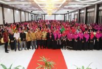 Wakil Wali Kota Batam Amsakar Achmad menghadiri pelantikan Aliansi Perempuan Peduli Indonesia (ALPPIND) Kota Batam di Golden Prawn, Minggu (18/6/2023) sore. Foto: MC Batam 