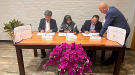 Wali Kota Tanjungpinang Hj. Rahma, S.IP, MM terus bergerak mendatangkan investasi ke Tanjungpinang. Dua investor Korea, Kim Jae Mu yang mewakili PT. BS Energy dan PT. Dredolf Indonesia yang diwakili oleh Gunawan, telah menyatakan kesanggupannya untuk berinvestasi membangun Green Industrial Park di Tanjungpinang. Foto: Diskominfo Tanjungpinang 