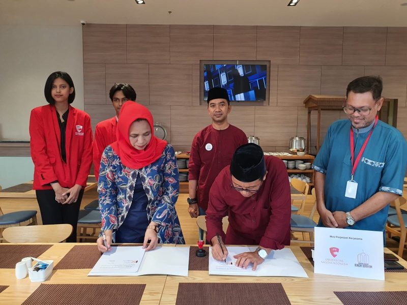 Penandatanganan MoU Kerjasama antara Universitas Nagoya Indonesia dengan YSAI. Foto: INIKEPRI.COM