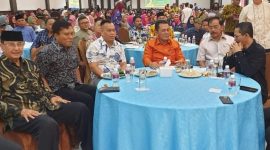Gubernur Kepri H. Ansar Ahmad menghadiri Hari Ulang Tahun (Harlah) ke-6 Perkumpulan Warga Senayang Lingga dan Singkep (Selingsing) Kabupaten Lingga, yang dilaksanakan di Ballroom Restoran Golden Prawn Bengkong Kota Batam, Minggu (25/6). Foto: Diskominfo Kepri 