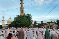 Jamaah Thariqat Syattariyah hari ini melaksanakan salat Ied Idul Adha di Kabupaten Nagan Raya, Provinsi Aceh. Foto: ANTARA 