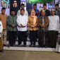Cen Sui Lan berfoto dengan pejabat Kemenag Kepri dan Kemenag Bintan bersama para pimpinan Ponpes Kota Tanjungpinang dan Kabupaten Bintan di Ponpes Al Kautsar Tanjungpinang pada acara silaturahmi sekaligus perpisahan santri kelas 9, Sabtu (24/6/2023) malam. Foto: Istimewa 