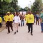 Cen Sui Lan Anggota Komisi V DPR RI Fraksi Golkar Dapil Kepulauan Riau saat meninjau aliran sungai kawasan banjir sepanjang 1,8 Km di Sagulung, Kota Batam, Minggu (2/7/2023). Foto: Istimewa 