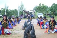 Sanggar Seni Budoyo Kreasi Tirto Mulyo (BKTM) menyugguhkan pertunjukkan pentas seni marawis dan kuda lumping dalam perayaan ulang tahunnya yang ke-4, di lapangan BKMT, Jalan Nusantara Km.14, Kota Tanjungpinang, Kepulauan Riau, Minggu (9/7/2023). Foto: Diskominfo Tanjungpinang
