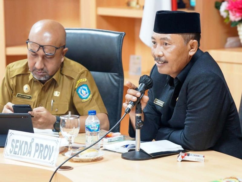 Sekretaris Daerah Provinsi Kepri, Adi Prihantara, memimpin Rapat Persiapan lanjutan Panitia Peringatan HUT ke-78 Kemerdekaan Republik Indonesia Tingkat Provinsi Kepulauan Riau Tahun 2023 di Ruang Rapat Sekda, Lantai III, Kantor Gubernur Kepri, Dompak, pada Senin (10/7/2023). Foto: Diskominfo Kepri
