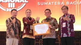 Gubernur Kepulauan Riau H. Ansar Ahmad mengucapkan terima kasih, apresiasi, dan penghargaan kepada SKK MIGAS atas terselenggaranya Closing Ceremony Forum Kapasitas Nasional III Tahun 2023 SKK MIGAS Wilayah Sumbagut, di Hotel Radisson Batam, Kamis (13/7/2023). Foto: Diskominfo Kepri 