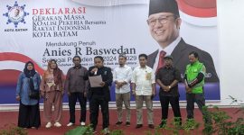 Pembacaan deklarasi Gema Kopri Kota Batam mendukung Anies Baswedan di Pilpres 2024 mendatang. Foto: INIKEPRI.COM 