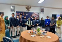 Delapan mahasiswa program Diploma III Seni Kuliner di Politeknik Bintan Cakrawala (PBC) Lagoi, yang menerima beasiswa dari Pemerintah Kota (pemko) Tanjungpinang sukses menyelesaikan tugas akhir mereka dengan membanggakan. Foto: Diskominfo Tanjungpinang 
