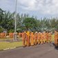 Wakil Wali Kota Tanjungpinang, H.Endang Abdullah, S. Kp.,M.Si, memimpin apel pagi bersama Aparatur Sipil Negara (ASN) di lingkungan Sekretariat Daerah Kota (Setdako) di halaman Kantor Wali Kota Tanjungpinang, Senggarang, Senin (17/7/2023). Foto: Diskominfo Tanjungpinang 
