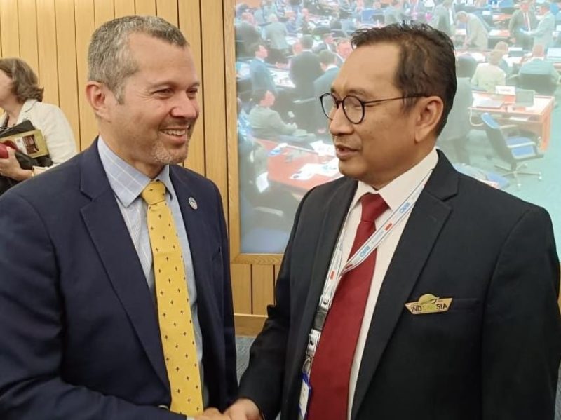 Pemerintah Indonesia menyampaikan ucapan selamat atas terpilihnya Mr. Arsenio Antonio Dominguez Velasco dari Republik Panama sebagai Sekretaris Jenderal International Maritime Organization (IMO) yang baru mulai 1 Januari 2024 sampai 31 Desember 2028 pada sidang IMO Council ke-129 di London, Inggris. Foto: Kemenhub
