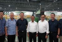 Menteri BKPM Bahlil Lahadalia saat berkunjung ke Xinyi Group. Foto: Instagram BKPM