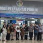 Deputi Bidang Pelayanan Publik Kementerian Pendayagunaan Aparatur Negara dan Reformasi Birokrasi (PANRB) Diah Natalisa dalam Peninjauan Penyelenggaraan MPP Digital di Kota Batam. Foto: KEMENPAN RB